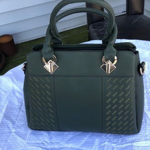 Ladies medium bag.